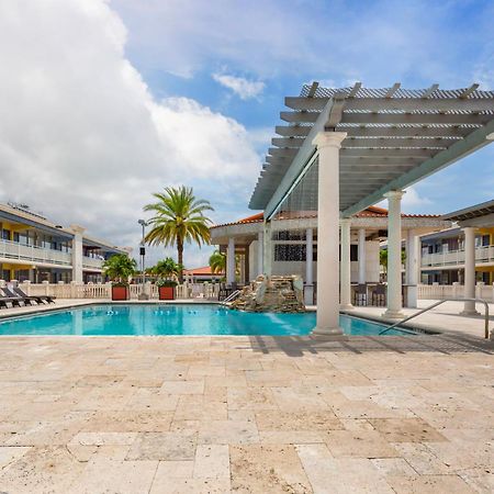 Quality Inn And Conference Center Tampa-Brandon Heartland Bagian luar foto