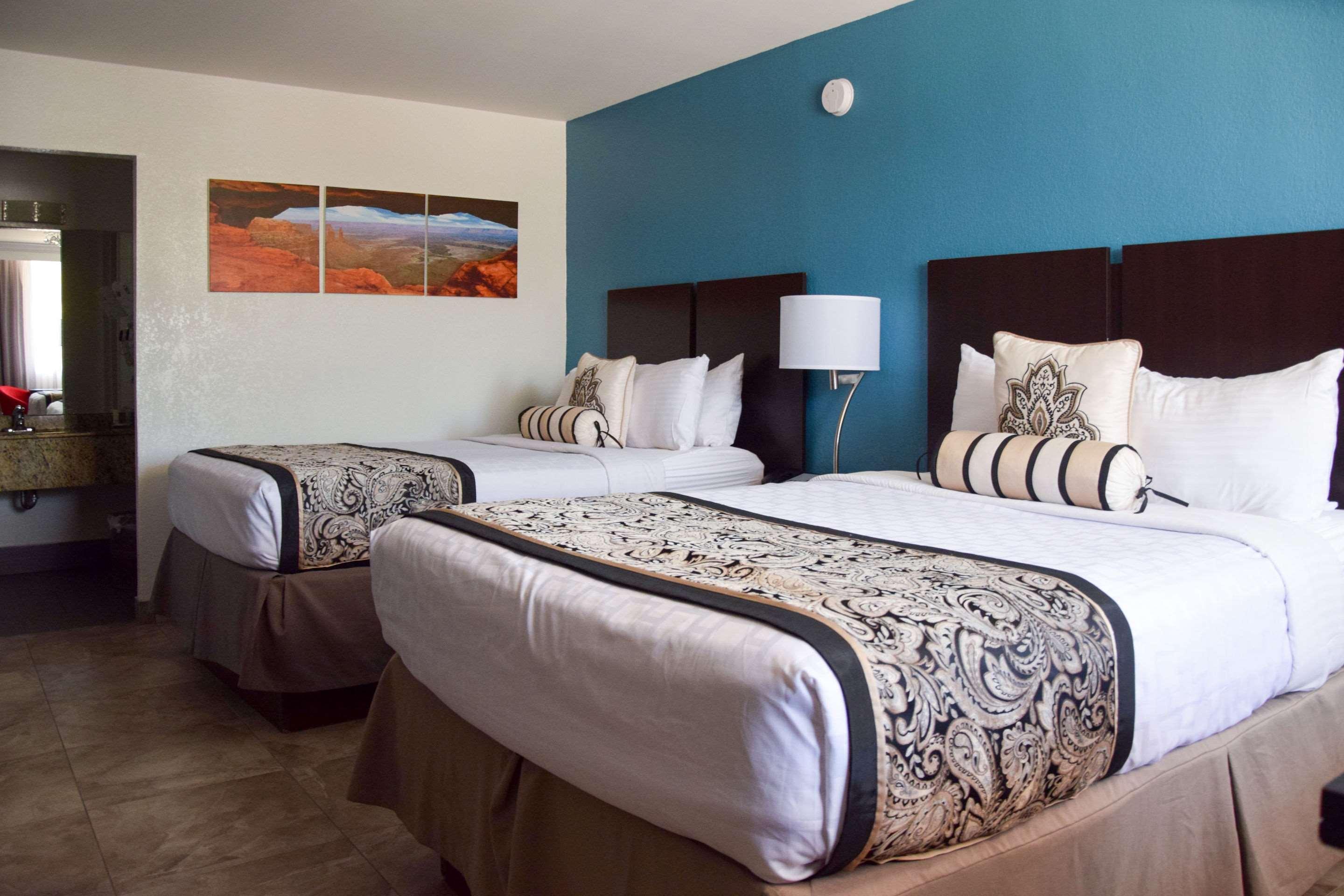 Quality Inn And Conference Center Tampa-Brandon Heartland Bagian luar foto