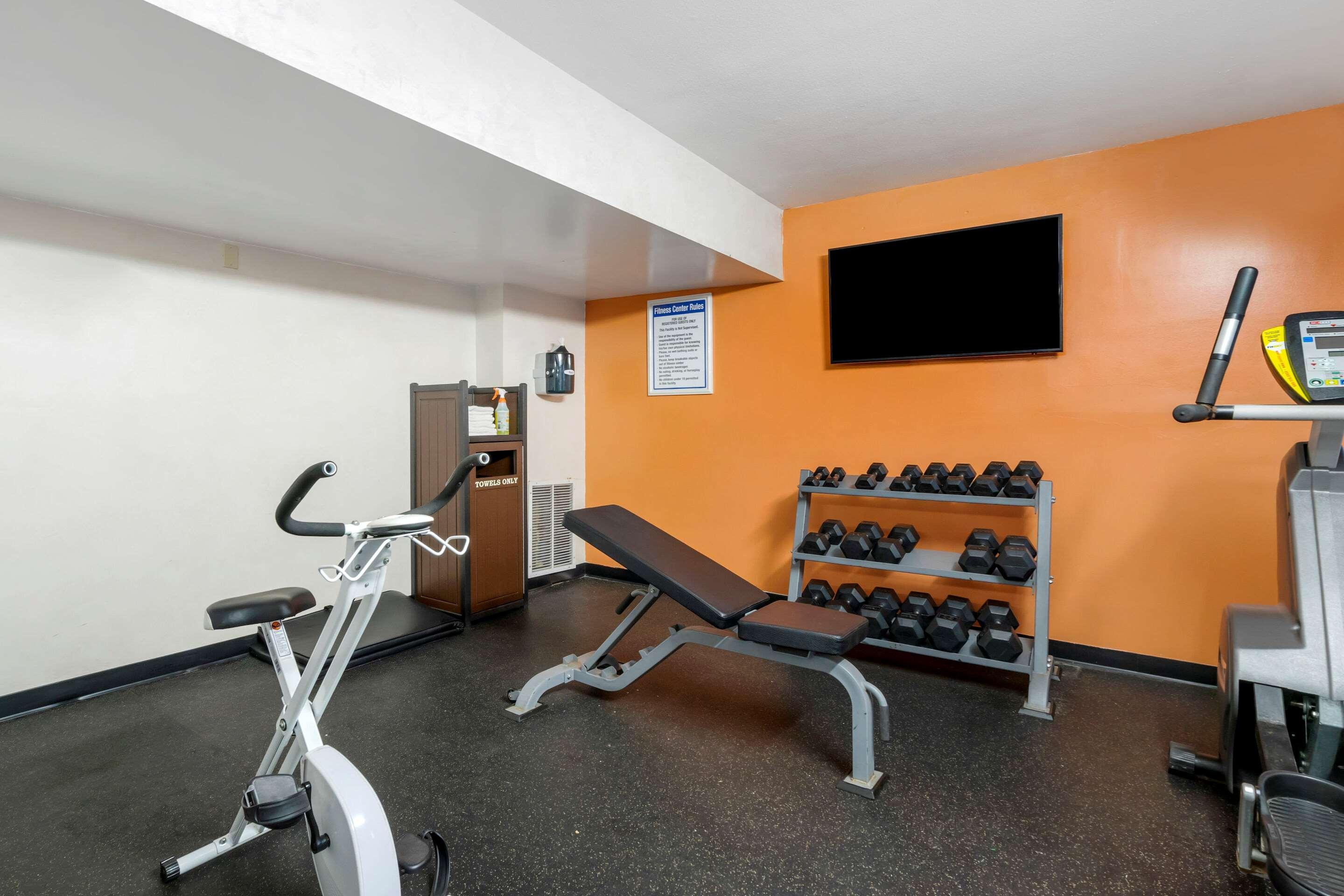 Quality Inn And Conference Center Tampa-Brandon Heartland Bagian luar foto