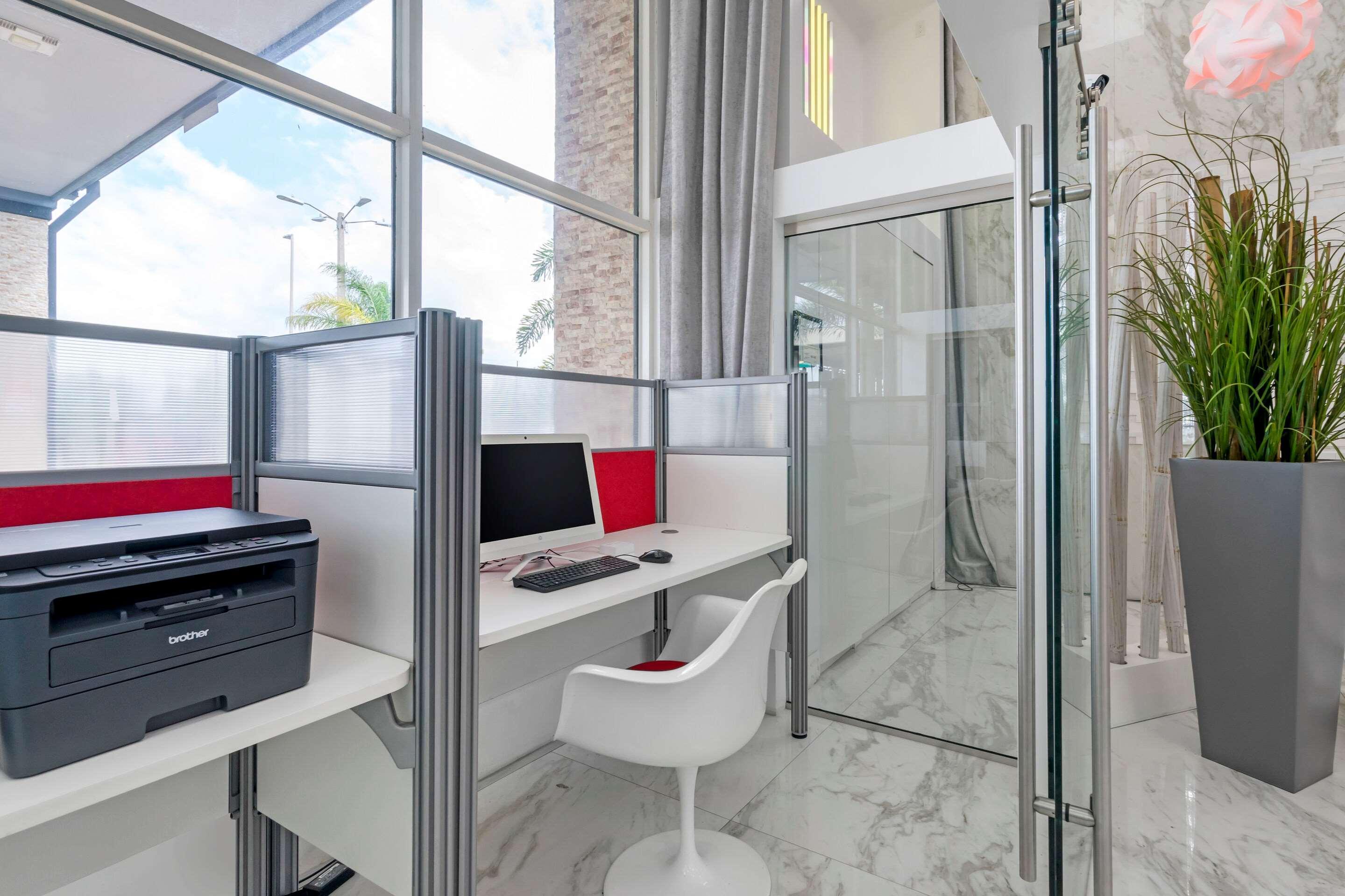 Quality Inn And Conference Center Tampa-Brandon Heartland Bagian luar foto